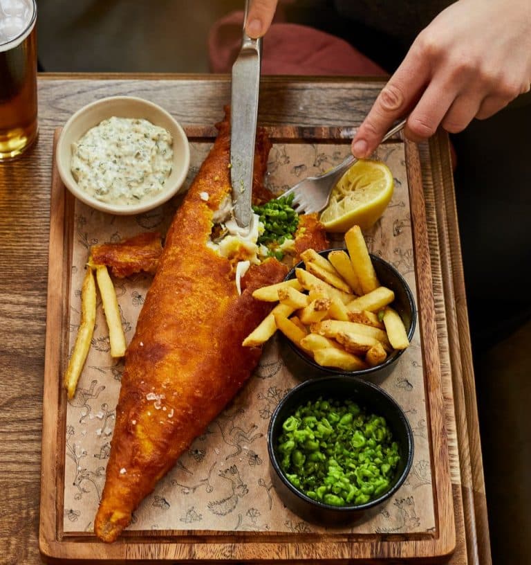 Cover Image for Complimentary Fizz when you order Fish and Chips at The King's Head!